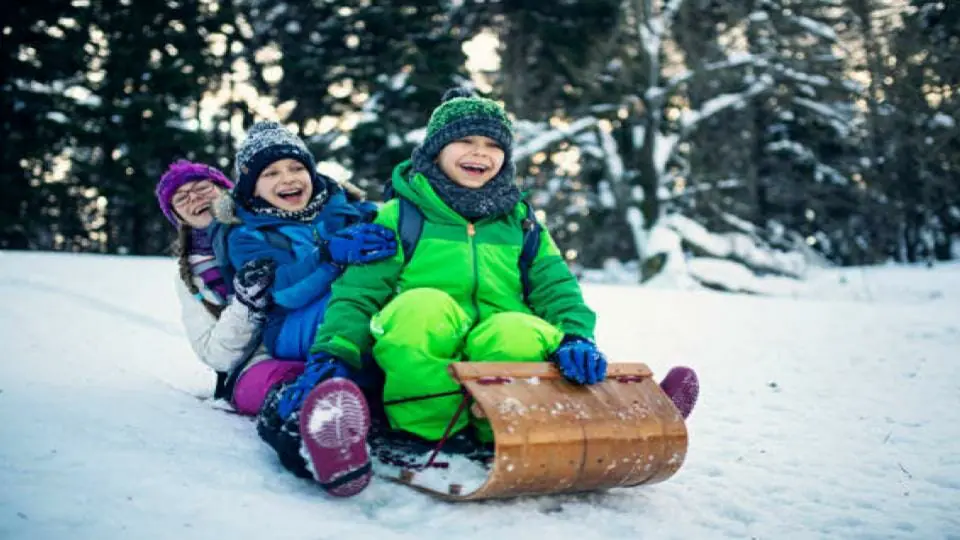 children in winter image