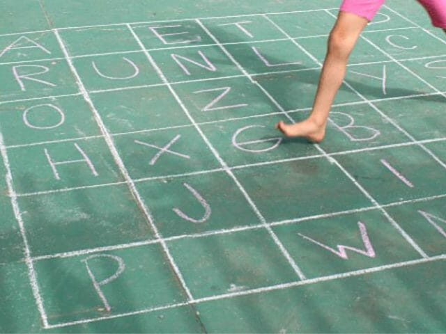 street game using chalk